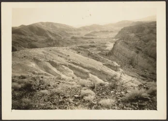 [Paisagem rochosa]