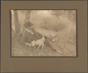 [Autorretrato com cão]