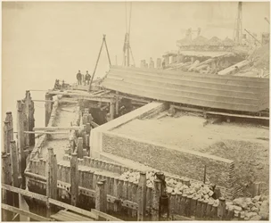 Construção da bacia expandida do Limehouse Basin, Londres, Maio de 1869