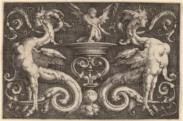 Ornamento com duas esfinges e um homem alado