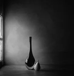 Vaso elegante e pêra