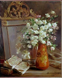 O vaso vermelho ainda vivo com espelho, buquê de flores e livro. Pintura de Madeleine Lemaire (1845-1928), século XX. Coleção Particular