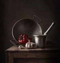 Natureza morta numa cozinha rústica