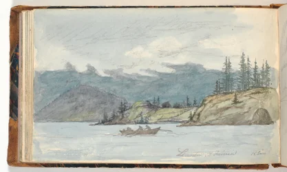 Paisagem lacustre com um barco a remos. O fiorde Krøderen, Noruega