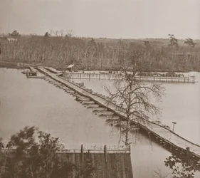 Ponte federal sobre o Appomattox (foto a p/b)