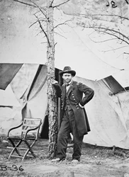 General Ulysses Simpson Grant no campo em Cold Harbor