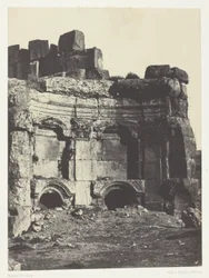 Baalbeck (Heliópolis), hemiciclo dos templos do Sol e de Júpiter; Síria