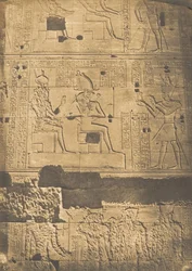 Baixo-relevo retirado do muro ocidental do Grande Templo de Ísis, Philae, Abril de 1850.