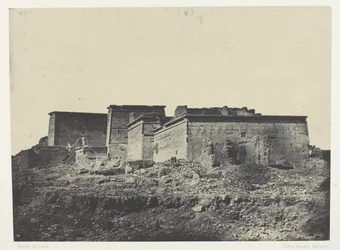 Grande Templo de Ísis em Filo, vista geral do norte; Núbia, chapa 80 do álbum "Egypte, Nubie, Palestine et Syrie" (1852)