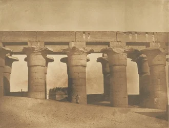 Grande Colonnade do Palácio de Amenhetep III, Luxor, Tebas, 1849-50.