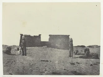 Hemi-Speos De Séboua, Drômos, Nubia, 184951, impresso em 1852.