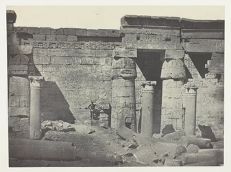 Medinet-Habou, Peristilo do Palácio de Ramsés-Méiamoun; Tebas