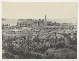 Palácio de Carnac, vista geral das ruínas, vista de leste; Tebas, prancha 31 do álbum «Egipto, Núbia, Palestina e Síria» (1852)