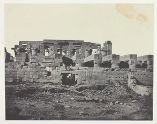 Palácio de Karnak, entrada sul do salão hipostilo; Tebas
