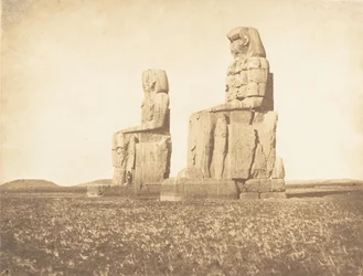 Vista dos dois colossi do Amenopheum, Tebas, 1849-50.