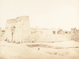 Vista geral do Templo de Khons, em Karnac, Tebas, 1849-50.
