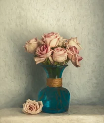 Natureza-morta com rosas cor-de-rosa suave