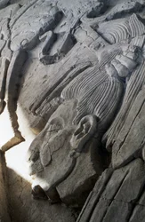 Socorro em uma pirâmide, período clássico tardio (600-900 dC) (estuque)