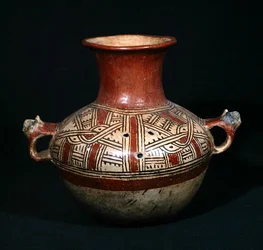 Urna funerária com buracos de Utatlan (Cumarcaaj), Quiche, Guatemala, América Central, Período Pós Clássico (terracota)