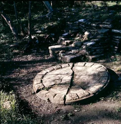 Marcador na quadra, Período Clássico Final (600-900 d.C.) (pedra)
