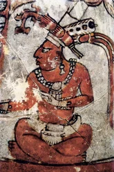 Guerreiro maia. Cerâmica policromada, arte maia, século VII. Museu Nacional de Arqueologia e Etnologia de Tikal (Guatemala).