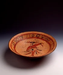 Arte pré-colombiana, civilização maia, período clássico: vaso trípode de barro pintado. De Petén, Guatemala. Dimensões: alt. 7,7 x diâm. 35,2 cm. Cidade da Guatemala, Museo Nazionale di Archeologia e Etnologia