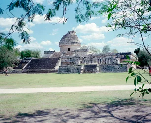 Civilização pré-colombiana: vista do site de Chichen Itza na região de Yucatan. Civilização Maia, período clássico e renascimento Maia, 750-1200 d.C. México