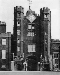 Portaria de tijolos para um pavilhão de caça real em St Jamess, Londres, 1926-1927.
