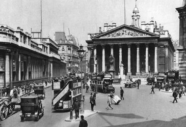 A cidade, centro de Londres, 1926-1927.