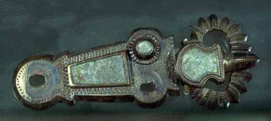 Merovingian art: fivela de cinto. Paris, Musee Carnavalet