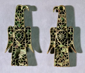 Par de broches em forma de águia (metal e esmalte)