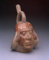 Vaso de bico de estribo: Cabeça de retrato, AD 200-500 (cerâmica com deslizamento)
