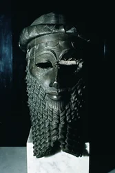 Cabeça de Sargão I (c.2334-2279 aC) 2334-2200 aC (cobre) (ver também 187024)