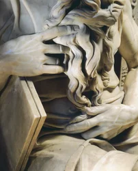 mãos de Moisés, detalhe do túmulo de Júlio II, cerca de 1515, por Michelangelo (1475-1564), Basílica de São Pedro, Roma, Itália