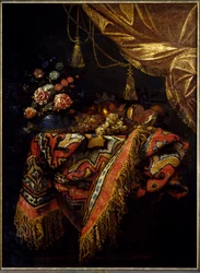 Natureza-morta Frutas e flores posadas sobre uma toalha de mesa. Pintura de Michelangelo Campidoglio (1610-1670) Século XVII Rennes, museu de belas artes.