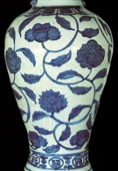 Grande vaso azul e branco, período Jaijing