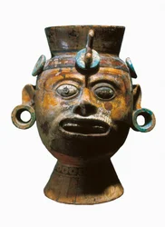 Vaso antropomórfico