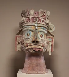 Chefe do deus da chuva Tlaloc, período pós-clássico tardio, c.1300-1521 (cerâmica, tufo, estuque e tinta)