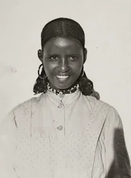 Construir um império na era fascista: Menina abissínia, 09/05/1936 (foto a p/b)