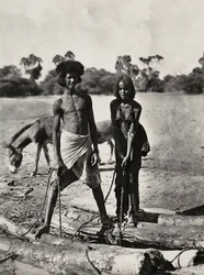 Construir um império na era fascista: Beni-Amer indigenes num poço de água, 09/05/1936 (foto a p/b)