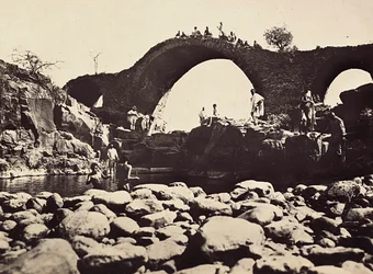 Construir um império na era fascista: Ponte portuguesa sobre o rio Angarebe, 09/05/1936 (foto a p/b)