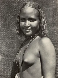«Construir um império» na era fascista: uma rapariga Habab, 09/05/1936