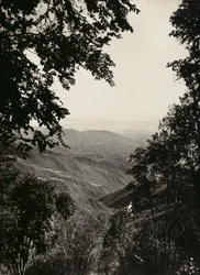 Construindo um Império na era fascista: o vale de Ghirghir, 09/05/1936 (foto a p/b)