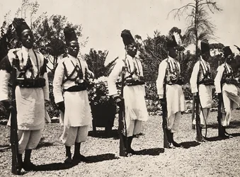 Construir um império na era fascista: os fiéis, 09/05/1936 (foto a p/b)