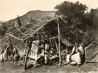Construindo um Império na Era Fascista: mulheres com a intenção de tecer, 09/05/1936 (foto a p/b)