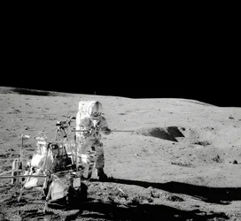 Apollo 14 - NASA, 1971.