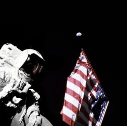 Apollo 17 - NASA, 1972.