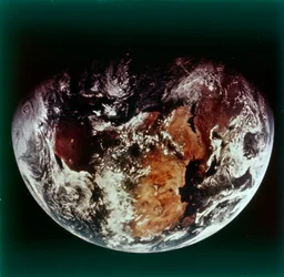 Terra vista do espaço - África, década de 1980.