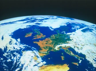 Terra vista do espaço - Europa vista de um satélite, década de 1980.