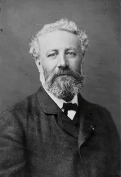Jules Verne (1828-1905). Escritor francês. Por volta de 1880